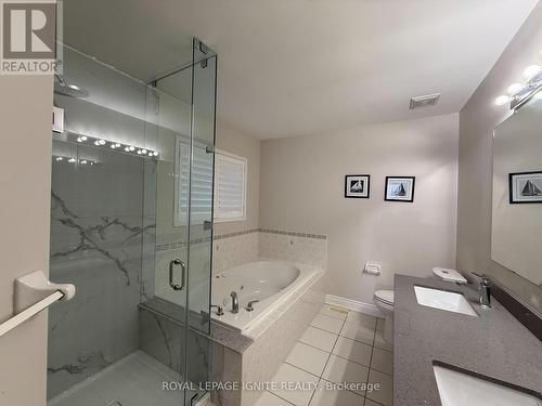 4816 Glasshill Grove, Mississauga, ON - Indoor Photo Showing Bathroom