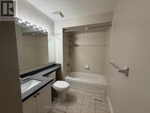 4816 Glasshill Grove, Mississauga, ON - Indoor Photo Showing Bathroom