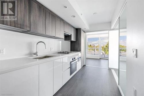 826 8133 Cook Road, Richmond, BC - Indoor Photo Showing Kitchen With Upgraded Kitchen