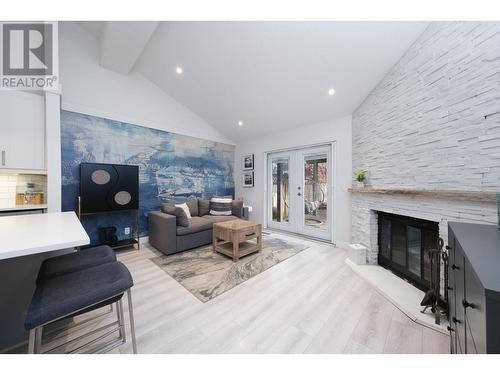 7180 Hecate Place, Vancouver, BC - Indoor Photo Showing Living Room With Fireplace