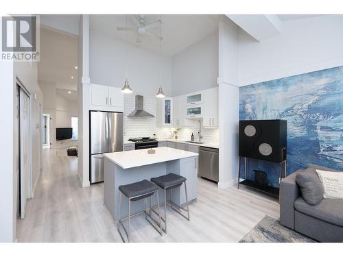 7180 Hecate Place, Vancouver, BC - Indoor Photo Showing Kitchen With Upgraded Kitchen