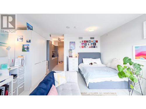 508 180 E 2Nd Avenue, Vancouver, BC - Indoor Photo Showing Bedroom