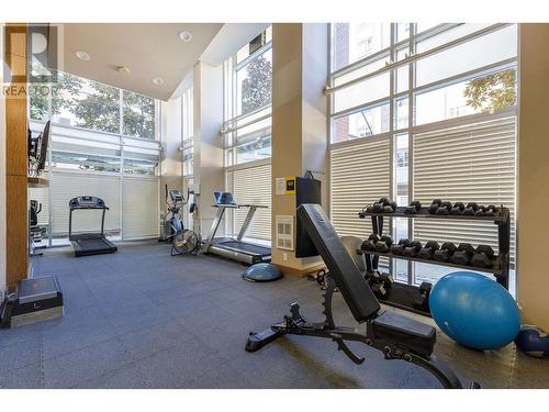 1610 550 Taylor Street, Vancouver, BC - Indoor Photo Showing Gym Room