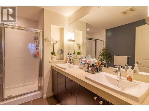 103 688 Edgar Avenue, Coquitlam, BC - Indoor Photo Showing Bathroom