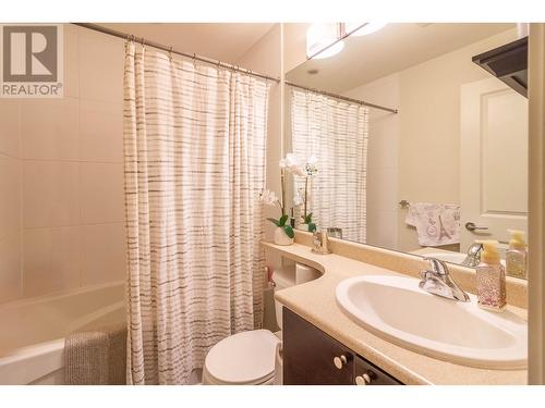 103 688 Edgar Avenue, Coquitlam, BC - Indoor Photo Showing Bathroom