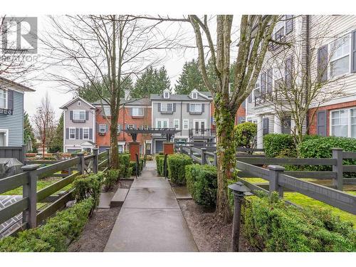 103 688 Edgar Avenue, Coquitlam, BC - Outdoor