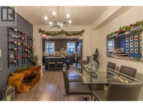 103 688 Edgar Avenue, Coquitlam, BC - Indoor Photo Showing Dining Room