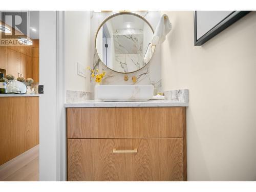 6728 Dumfries Street, Vancouver, BC - Indoor Photo Showing Bathroom