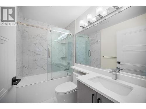 6728 Dumfries Street, Vancouver, BC - Indoor Photo Showing Bathroom