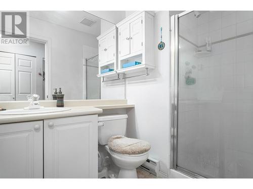 308 1085 W 17Th Street, North Vancouver, BC - Indoor Photo Showing Bathroom