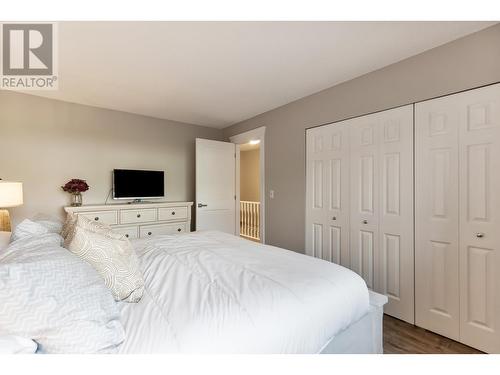 22 1140 Eagleridge Drive, Coquitlam, BC - Indoor Photo Showing Bedroom