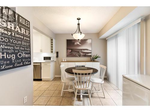 22 1140 Eagleridge Drive, Coquitlam, BC - Indoor Photo Showing Dining Room