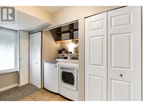 22 1140 Eagleridge Drive, Coquitlam, BC - Indoor Photo Showing Laundry Room