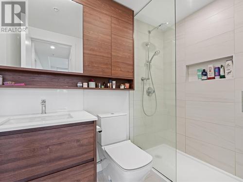 1401 595 Austin Avenue, Coquitlam, BC - Indoor Photo Showing Bathroom