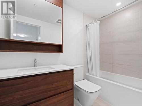 1401 595 Austin Avenue, Coquitlam, BC - Indoor Photo Showing Bathroom