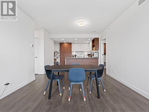 1401 595 Austin Avenue, Coquitlam, BC - Indoor Photo Showing Dining Room