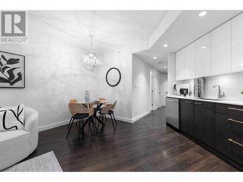 1718 1618 Quebec Street, Vancouver, BC - Indoor Photo Showing Kitchen