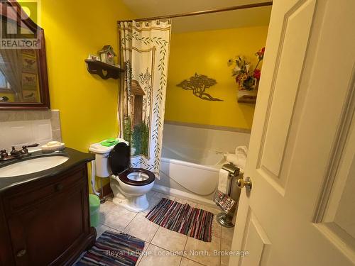 34 Pine Drive, Mcmurrich/Monteith (Sprucedale), ON - Indoor Photo Showing Bathroom