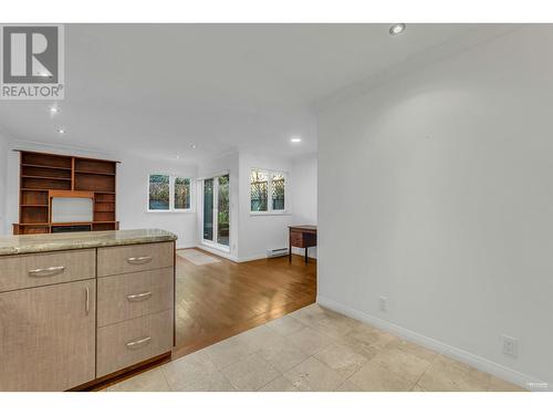 109 2255 Eton Street, Vancouver, BC - Indoor