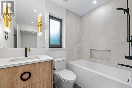 2936 W 12 Avenue, Vancouver, BC - Indoor Photo Showing Bathroom