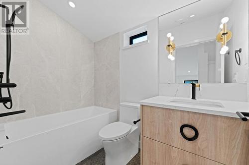 2936 W 12 Avenue, Vancouver, BC - Indoor Photo Showing Bathroom