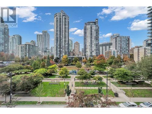 402 1188 Richards Street, Vancouver, BC - Outdoor