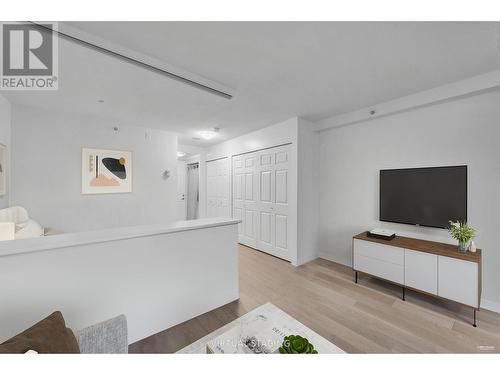 402 1188 Richards Street, Vancouver, BC - Indoor