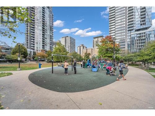 402 1188 Richards Street, Vancouver, BC - Outdoor With Facade