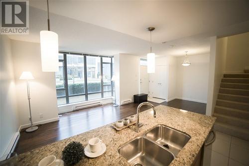 3 7360 Elmbridge Way, Richmond, BC - Indoor Photo Showing Kitchen With Double Sink