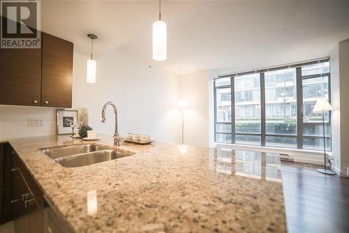 3 7360 Elmbridge Way, Richmond, BC - Indoor Photo Showing Kitchen With Double Sink