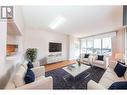 910 3489 Ascot Place, Vancouver, BC  - Indoor Photo Showing Living Room 