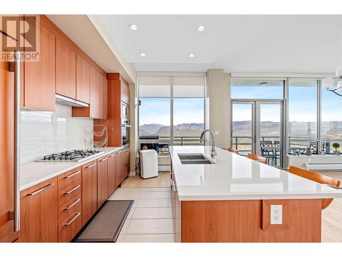 1502 9080 University Crescent, Burnaby, BC - Indoor Photo Showing Kitchen With Double Sink With Upgraded Kitchen