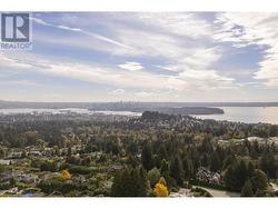 860 FAIRMILE ROAD  West Vancouver, BC V7S 1R3