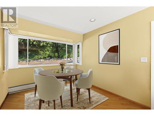 860 Fairmile Road, West Vancouver, BC - Indoor Photo Showing Dining Room