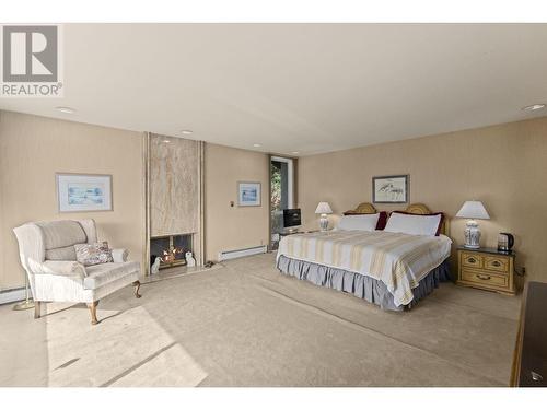 860 Fairmile Road, West Vancouver, BC - Indoor Photo Showing Bedroom