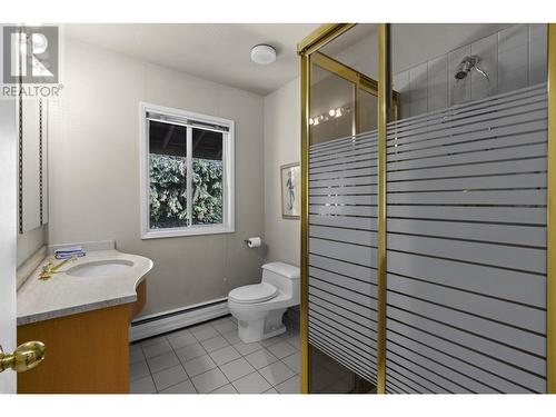 860 Fairmile Road, West Vancouver, BC - Indoor Photo Showing Bathroom