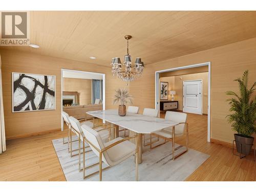 860 Fairmile Road, West Vancouver, BC - Indoor Photo Showing Dining Room