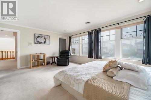 5698 Clinton Street, Burnaby, BC - Indoor Photo Showing Bedroom