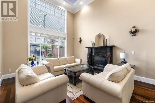 4700 Webster Road, Richmond, BC - Indoor Photo Showing Living Room With Fireplace