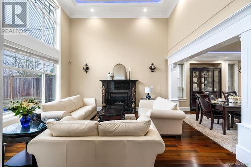 4700 Webster Road, Richmond, BC - Indoor Photo Showing Living Room With Fireplace