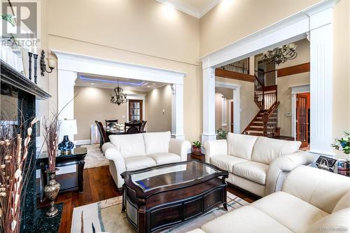 4700 Webster Road, Richmond, BC - Indoor Photo Showing Living Room