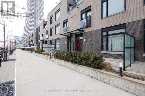 4 - 4030 Parkside Village Drive, Mississauga, ON - Outdoor