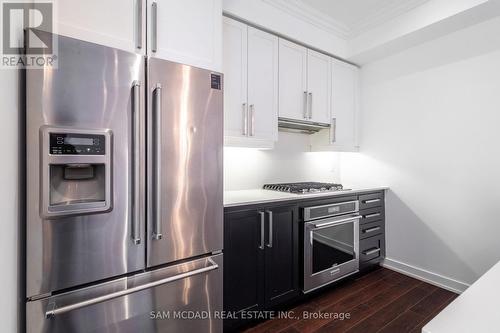 4 - 4030 Parkside Village Drive, Mississauga, ON - Indoor Photo Showing Kitchen With Stainless Steel Kitchen