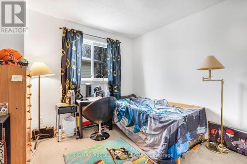 677 Mathieu Way, Ottawa, ON - Indoor Photo Showing Bedroom