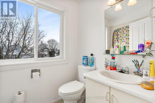 677 Mathieu Way, Ottawa, ON - Indoor Photo Showing Bathroom