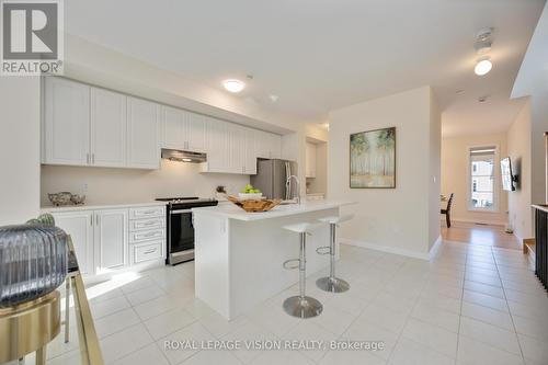 10 Coote Crt., Ajax, ON - Indoor Photo Showing Kitchen With Upgraded Kitchen