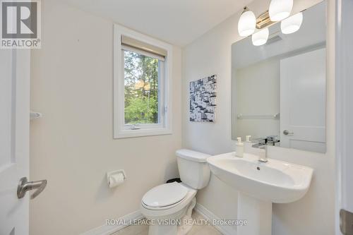 10 Coote Crt., Ajax, ON - Indoor Photo Showing Bathroom