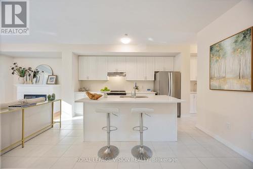 10 Coote Crt., Ajax, ON - Indoor Photo Showing Kitchen With Upgraded Kitchen