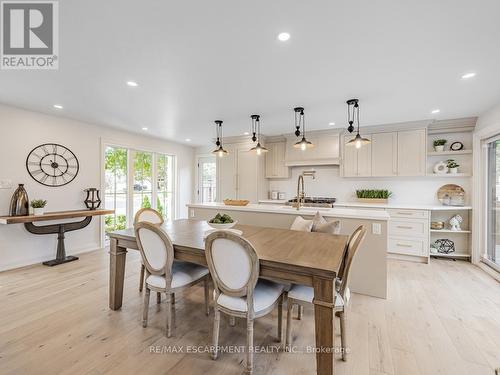 2212 Urwin Crescent, Oakville, ON - Indoor Photo Showing Dining Room