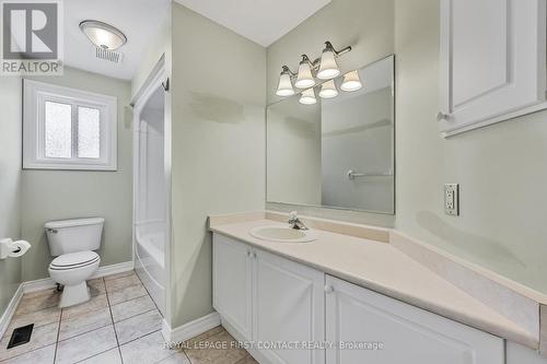 35 Bayshore Boulevard, Barrie, ON - Indoor Photo Showing Bathroom